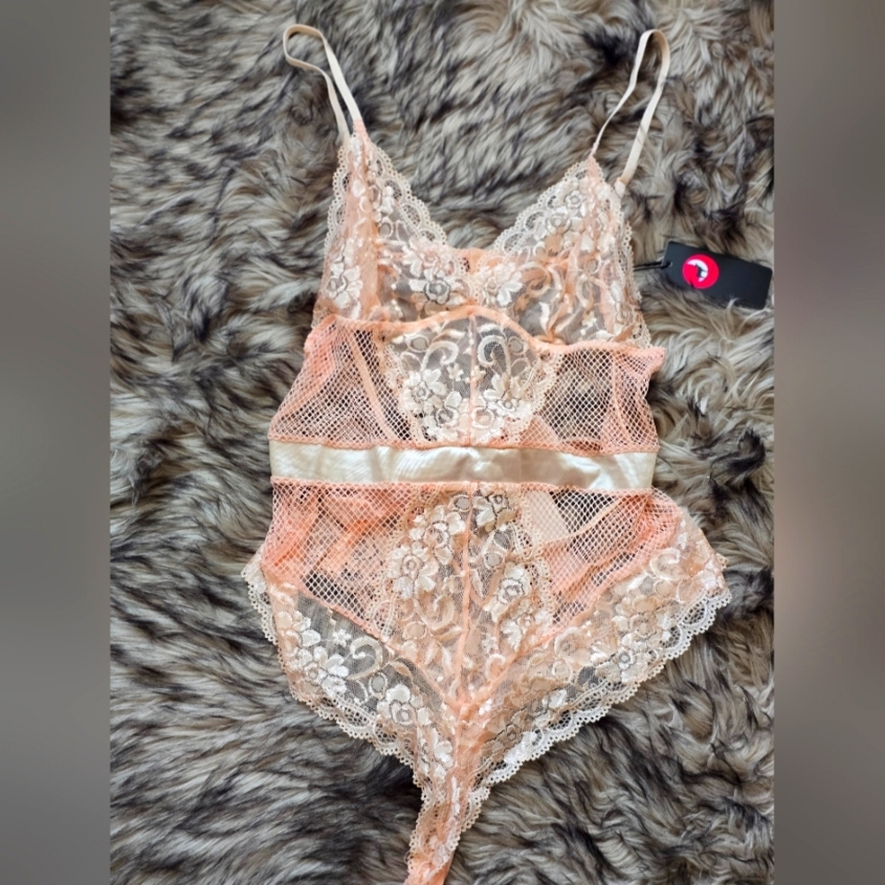 Nwt 7 til midnight Beige pink teddy lingerie